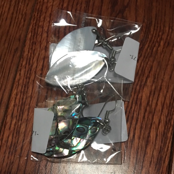 Abalone Shell Dangle Earrings - Picture 5 of 5